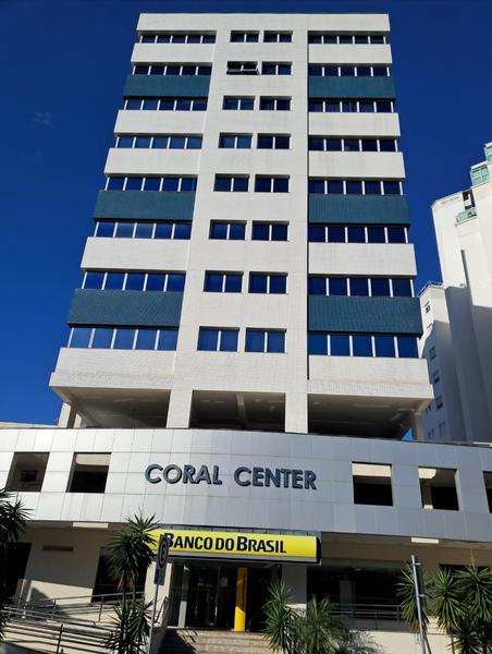 Sala Comercial com garagem na melhor localização de Coqueiros.