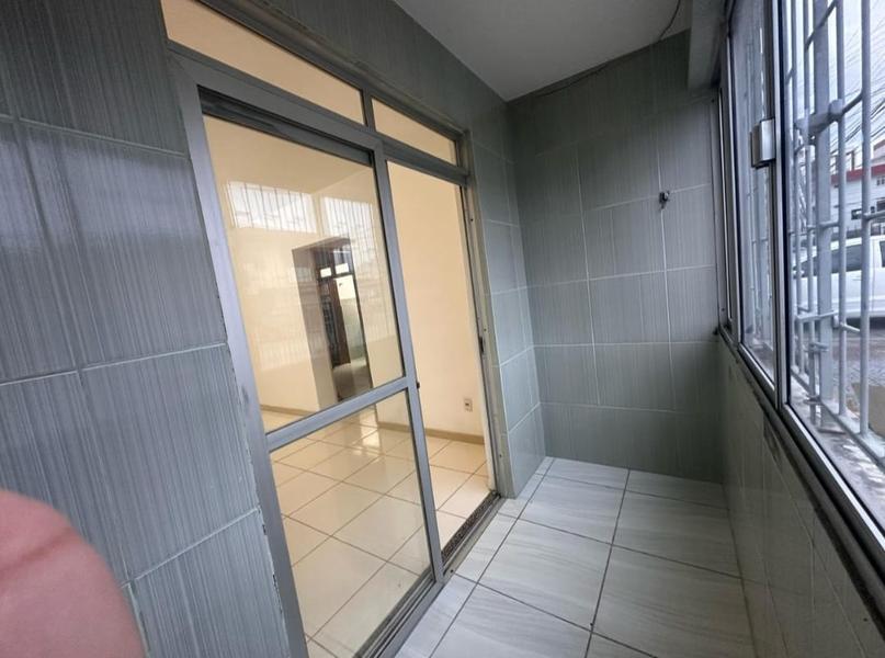 Apartamento de 2 dormitórios com garagem descoberta no Kobrasol