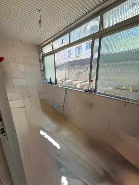 Apartamento amplo de 1 dormitório em Coqueiros.