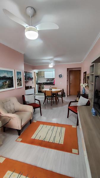 Apartamento Amplo na Praia da Saudade em Coqueiros com Lazer Completo e Vaga Coberta