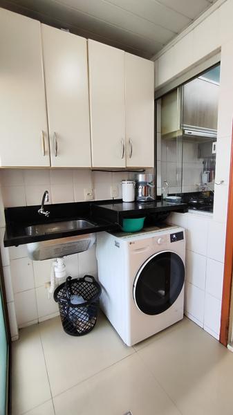 Apartamento Amplo na Praia da Saudade em Coqueiros com Lazer Completo e Vaga Coberta
