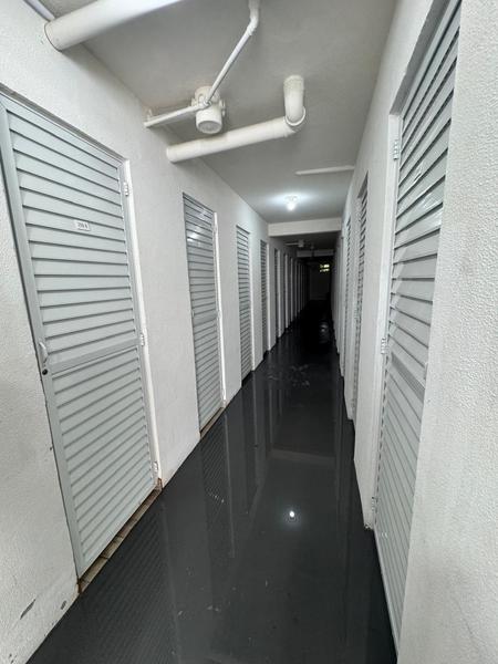 Apartamento no bairro Ingleses com 2 dormitórios (suíte) e 2 garagens.