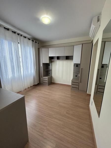 Apartamento de 2 dormitórios (suíte) e garagem no bairro Itaguaçu.