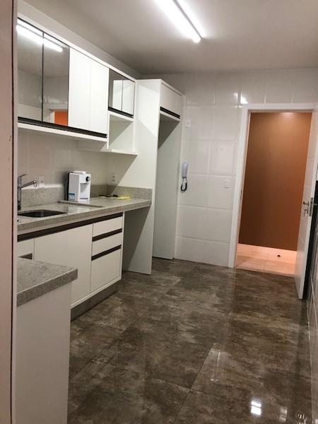 Apartamento com 3 dormitórios (suíte) e garagem no Itaguaçu.