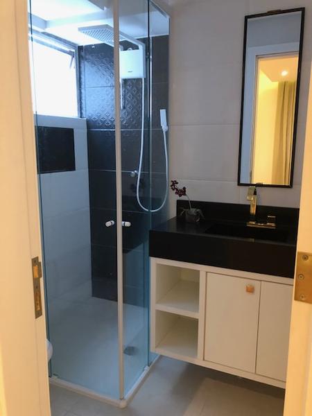 Apartamento com 3 dormitórios (suíte) e garagem no Itaguaçu.