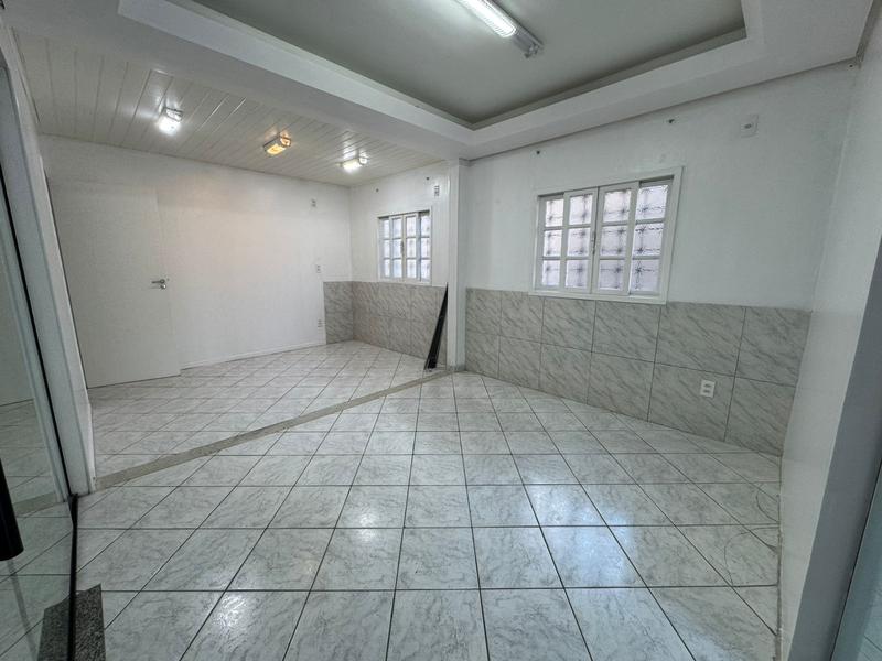 Casa para uso comercial no alto  da Felipe Schmidt, Centro