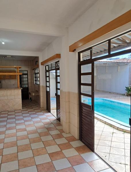 Casa à Beira-Mar no Bairro do Bom Abrigo com 2 pisos, elevador e piscina  - Florianópolis