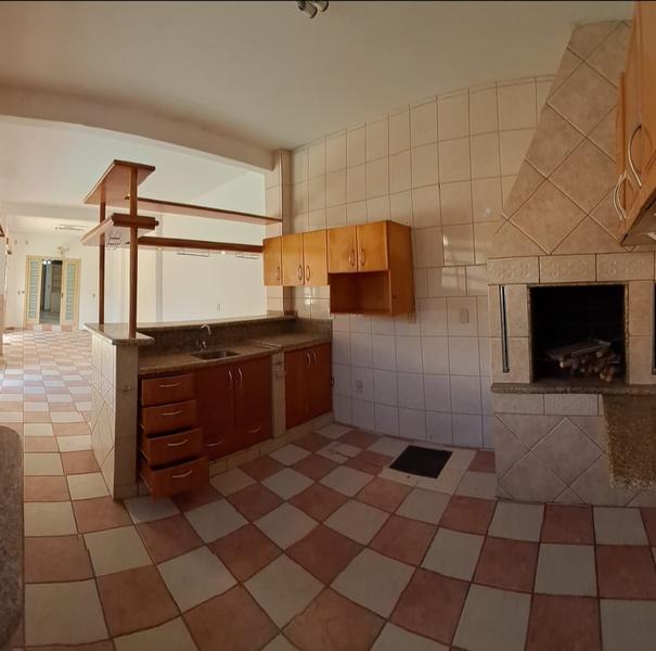 Casa à Beira-Mar no Bairro do Bom Abrigo com 2 pisos, elevador e piscina  - Florianópolis