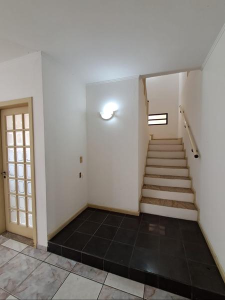 Casa à Beira-Mar no Bairro do Bom Abrigo com 2 pisos, elevador e piscina  - Florianópolis