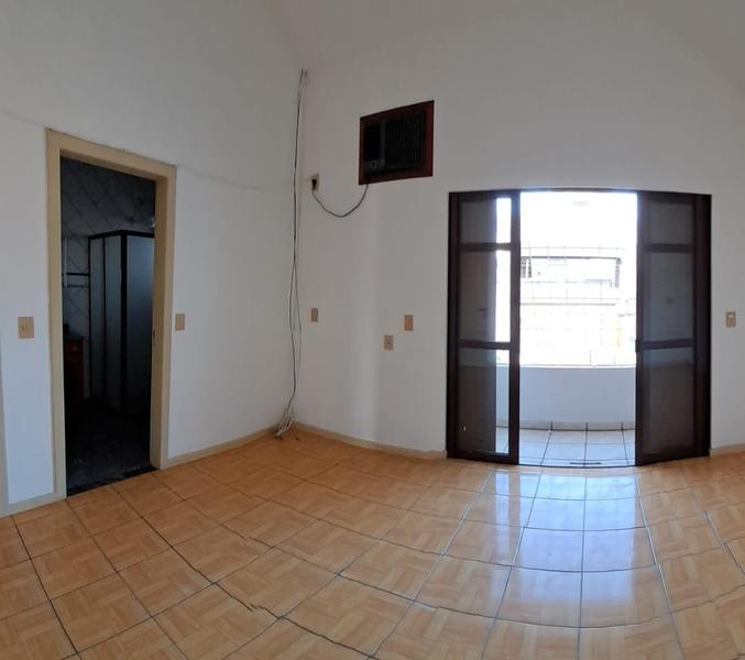 Casa à Beira-Mar no Bairro do Bom Abrigo com 2 pisos, elevador e piscina  - Florianópolis