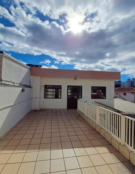 Casa à Beira-Mar no Bairro do Bom Abrigo com 2 pisos, elevador e piscina  - Florianópolis