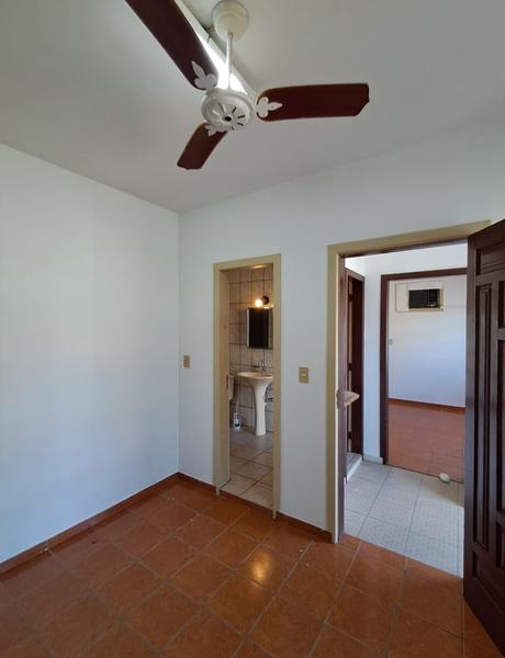 Casa à Beira-Mar no Bairro do Bom Abrigo com 2 pisos, elevador e piscina  - Florianópolis