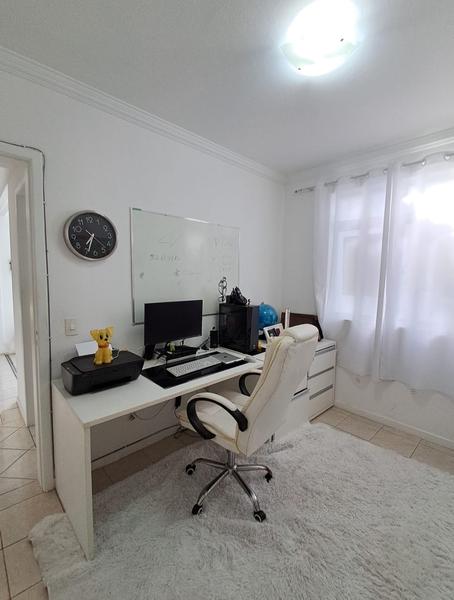 Apartamento com 2 Dormitórios e Garagem no Abraão, Florianópolis