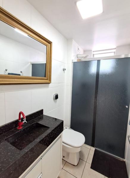 Apartamento com 2 Dormitórios e Garagem no Abraão, Florianópolis