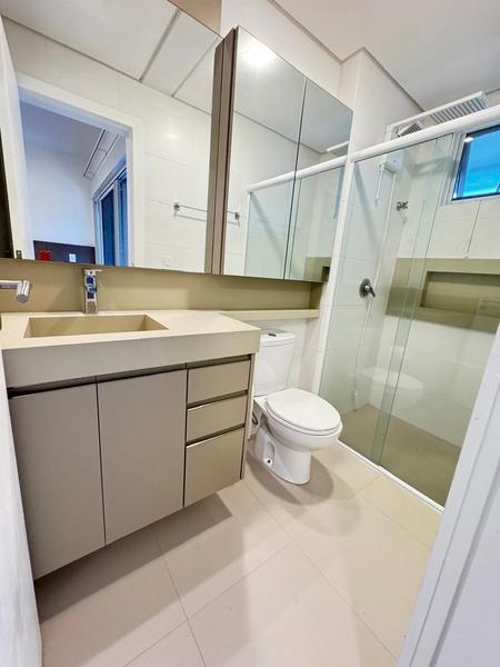 Apartamento com 2 suítes, lavabo, 2 garagens e hobby box  em Ingleses.