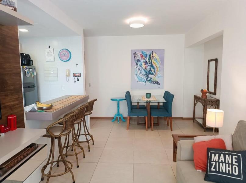 Apartamento  de 2 dormitórios  sendo 1 suíte, sacada e garagem especial no Abraão.