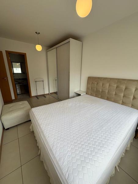 Apartamento  de 2 dormitórios  sendo 1 suíte, sacada e garagem especial no Abraão.