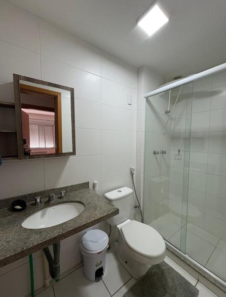 Apartamento  de 2 dormitórios  sendo 1 suíte, sacada e garagem especial no Abraão.