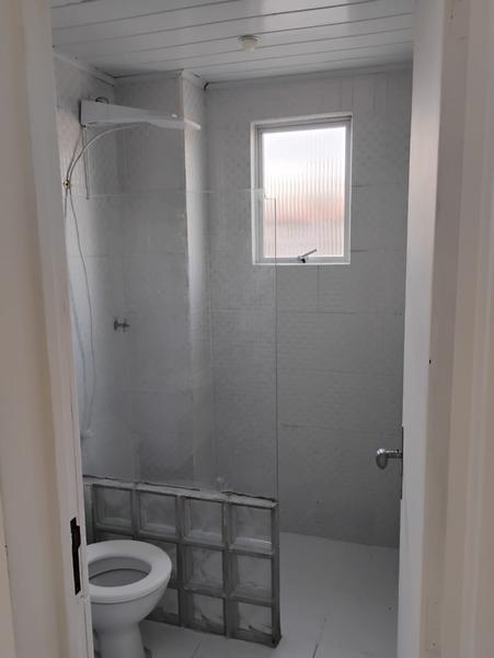 Apartamento de 2 dormitórios com sacada e garagem em Biguaçu.