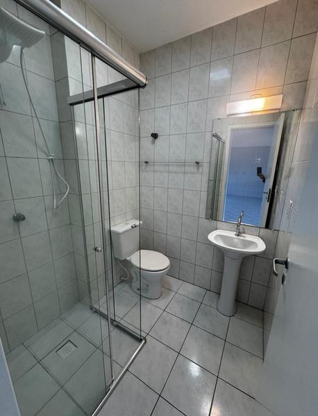 Apartamento de 1 dormitório, sacada com churrasqueira e garagem na Serraria.
