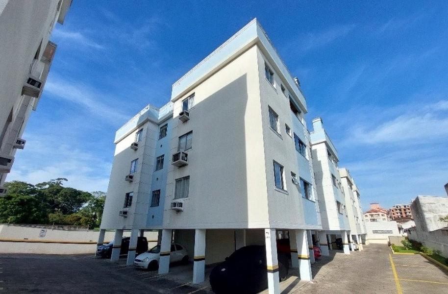 Apartamento de 1 dormitório, sacada com churrasqueira e garagem na Serraria.